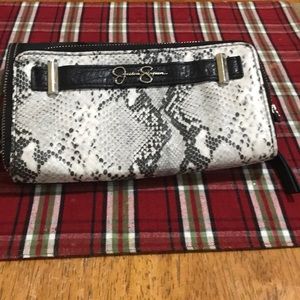 Jessica Simpson wallet